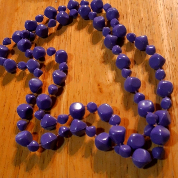 Necklace - Picture 1 of 2